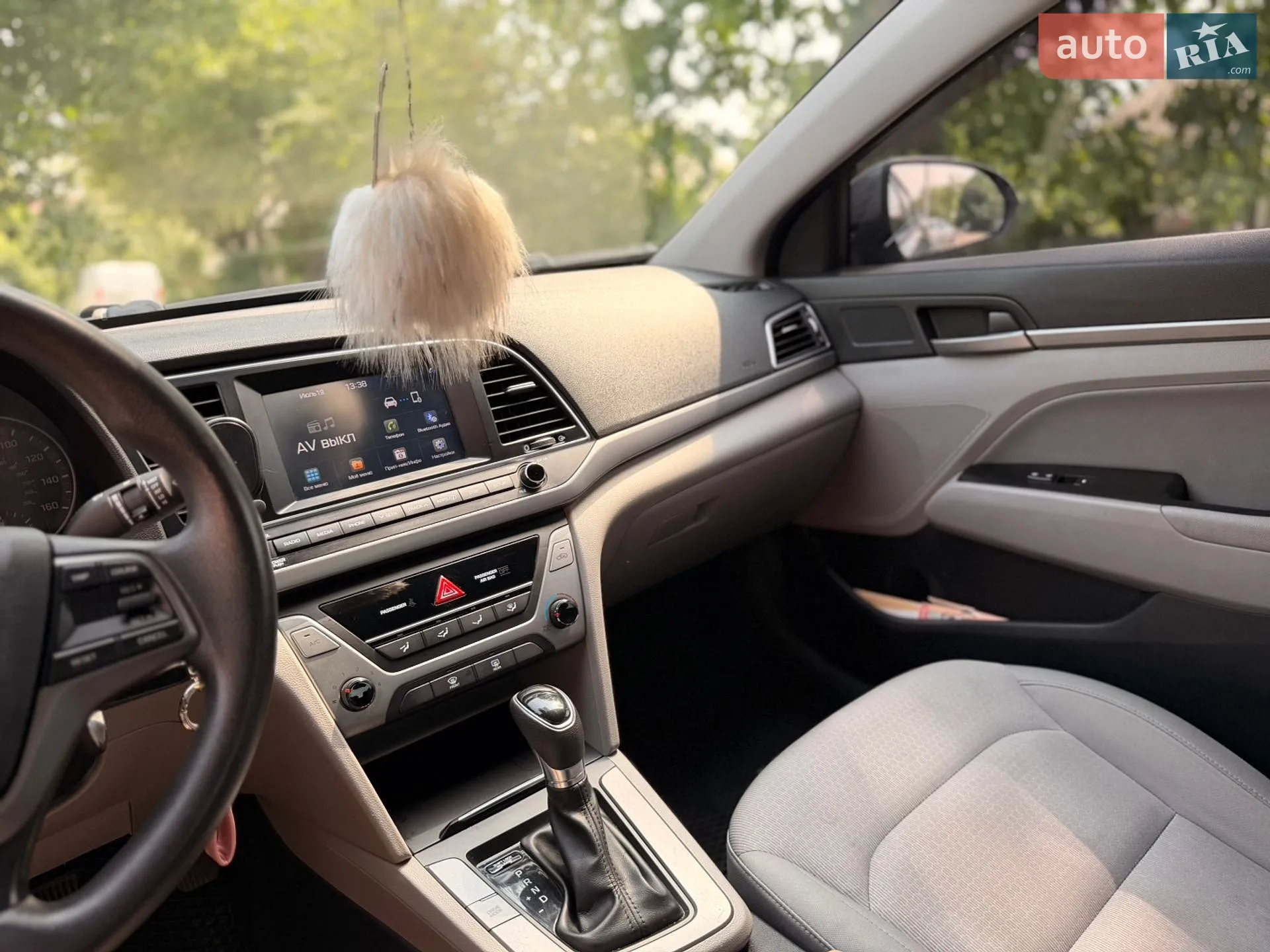 2016 Hyundai Elantra - мініатюра 12