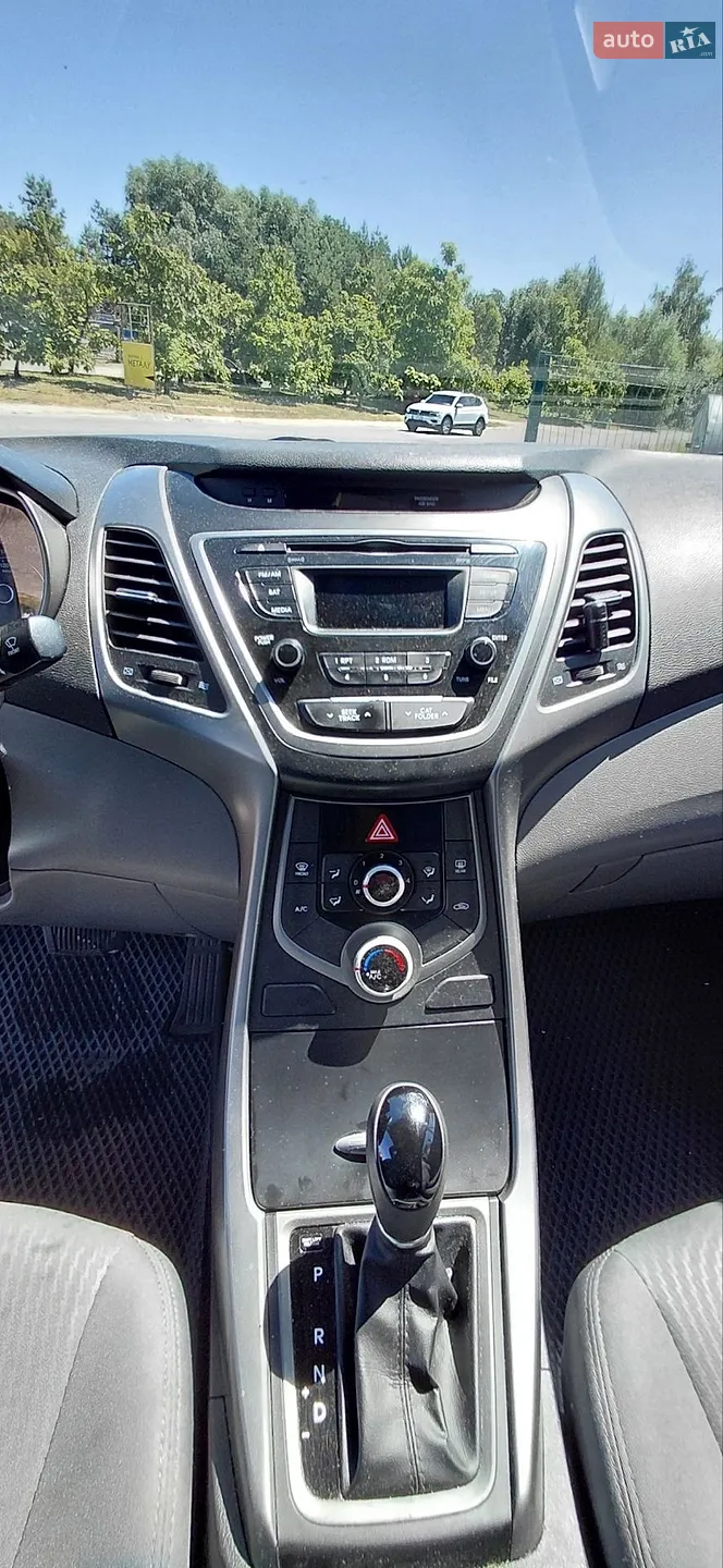 2014 Hyundai Elantra - мініатюра 8