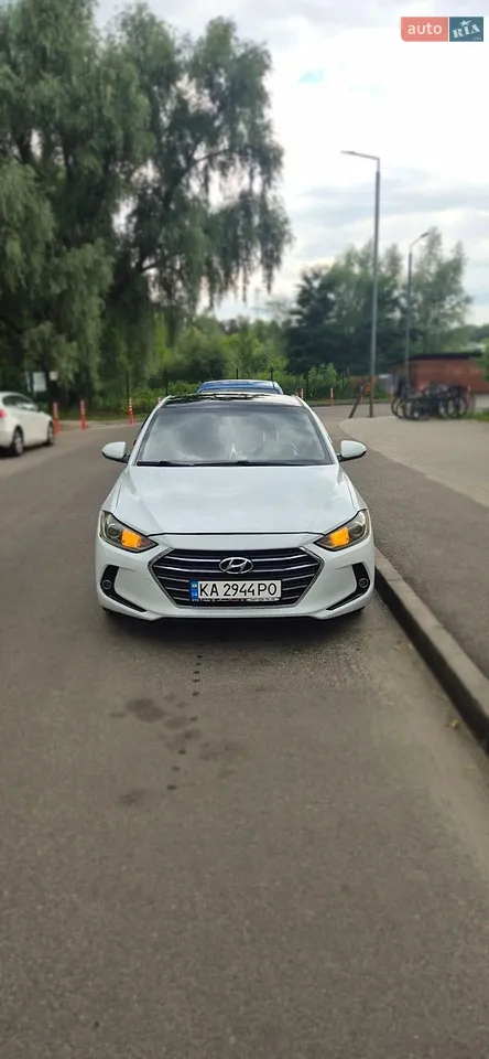 2016 Hyundai Elantra - мініатюра 13