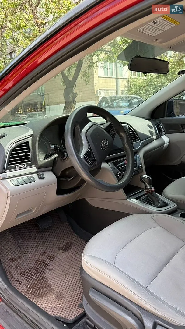 2016 Hyundai Elantra - мініатюра 8