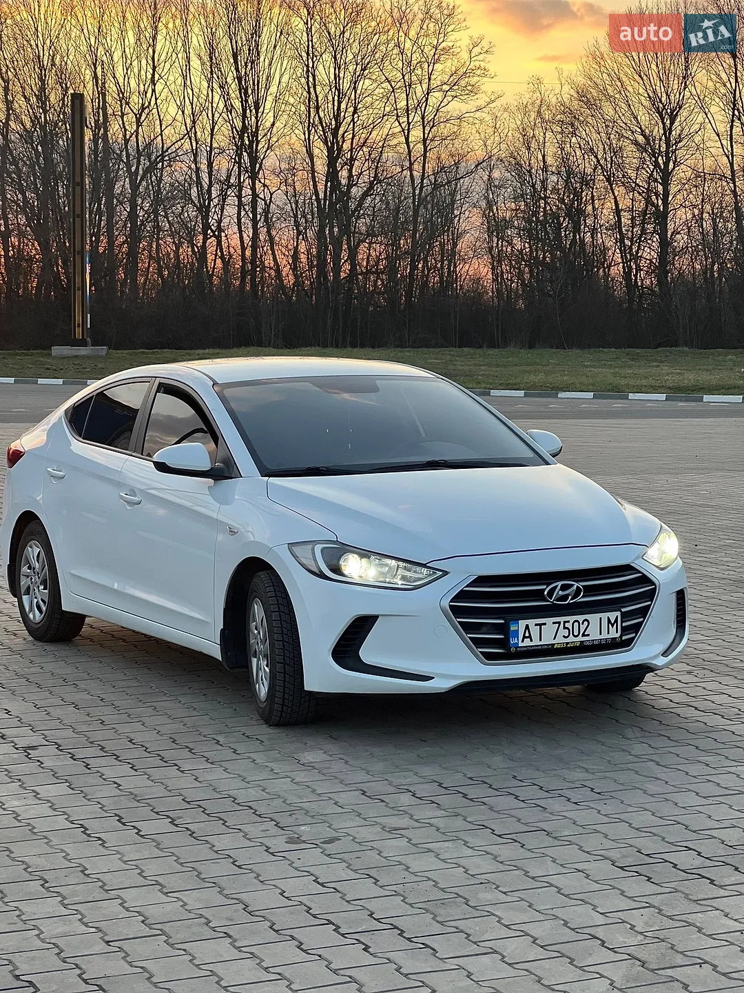 2016 Hyundai Elantra - мініатюра 3