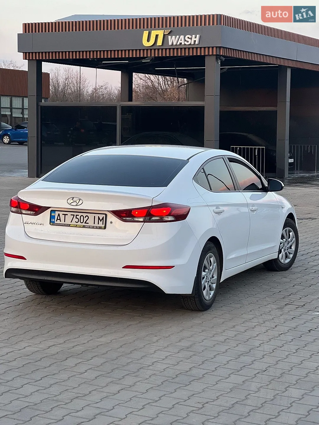 2016 Hyundai Elantra - мініатюра 8