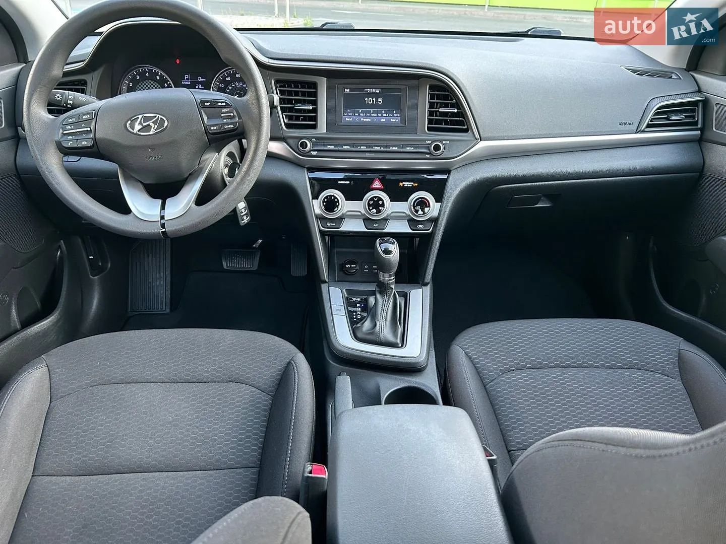 2018 Hyundai Elantra - мініатюра 5