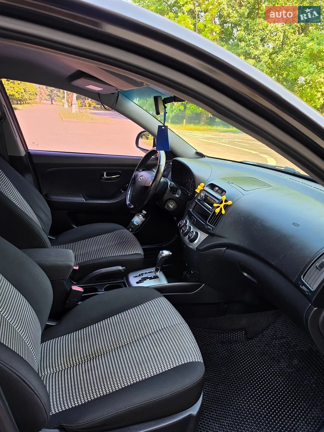 2010 Hyundai Elantra - мініатюра 23