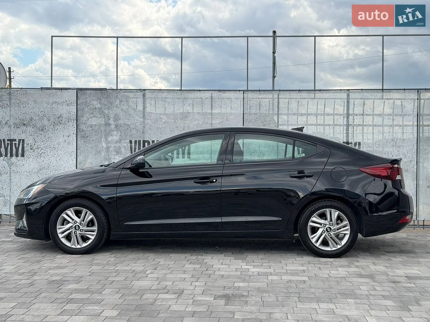 2019 Hyundai Elantra - мініатюра 12