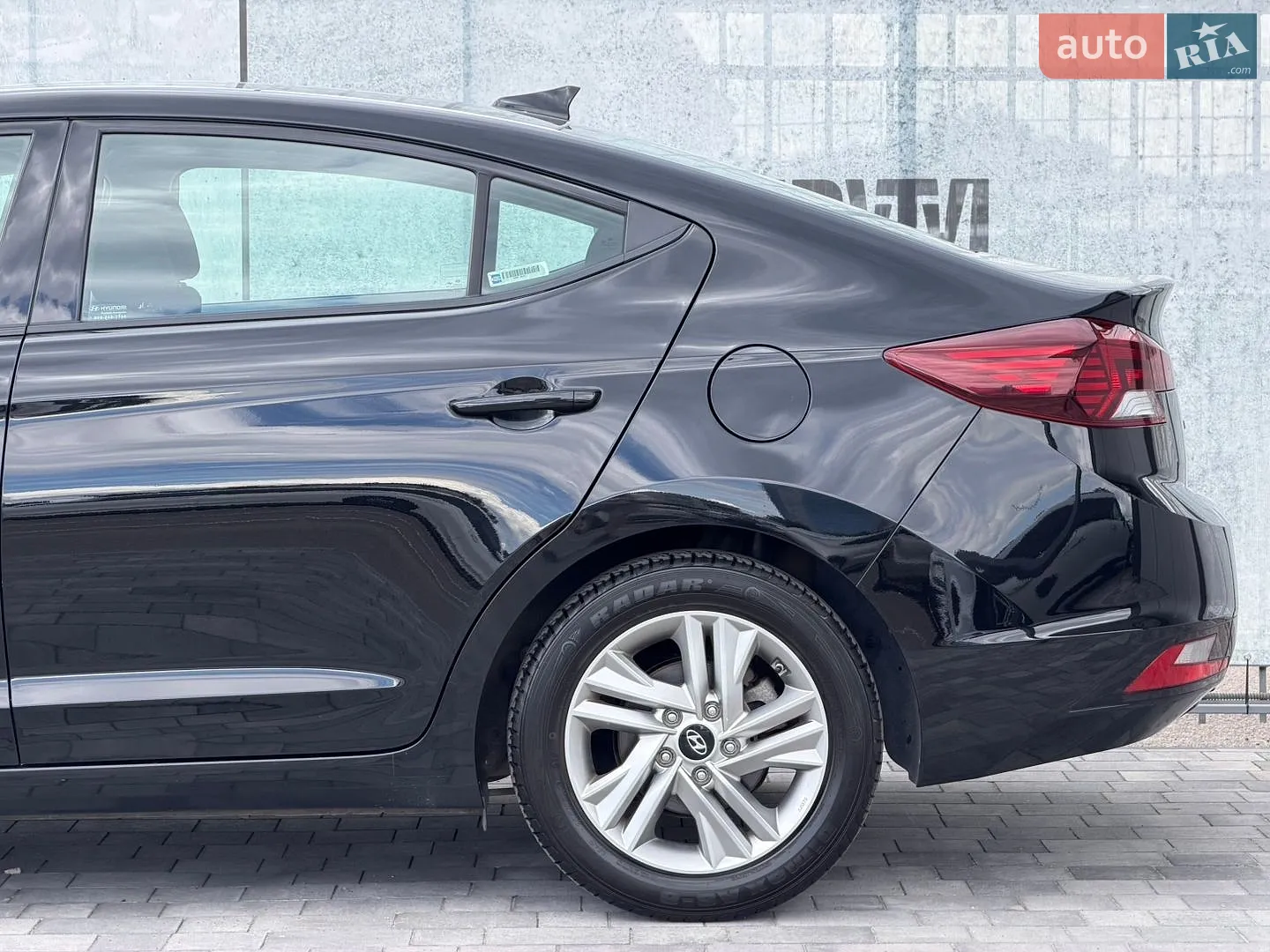2019 Hyundai Elantra - мініатюра 14