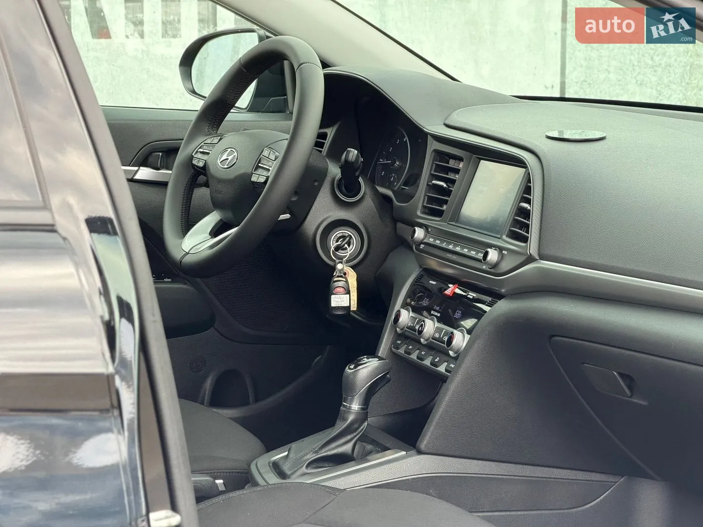 2019 Hyundai Elantra - мініатюра 30