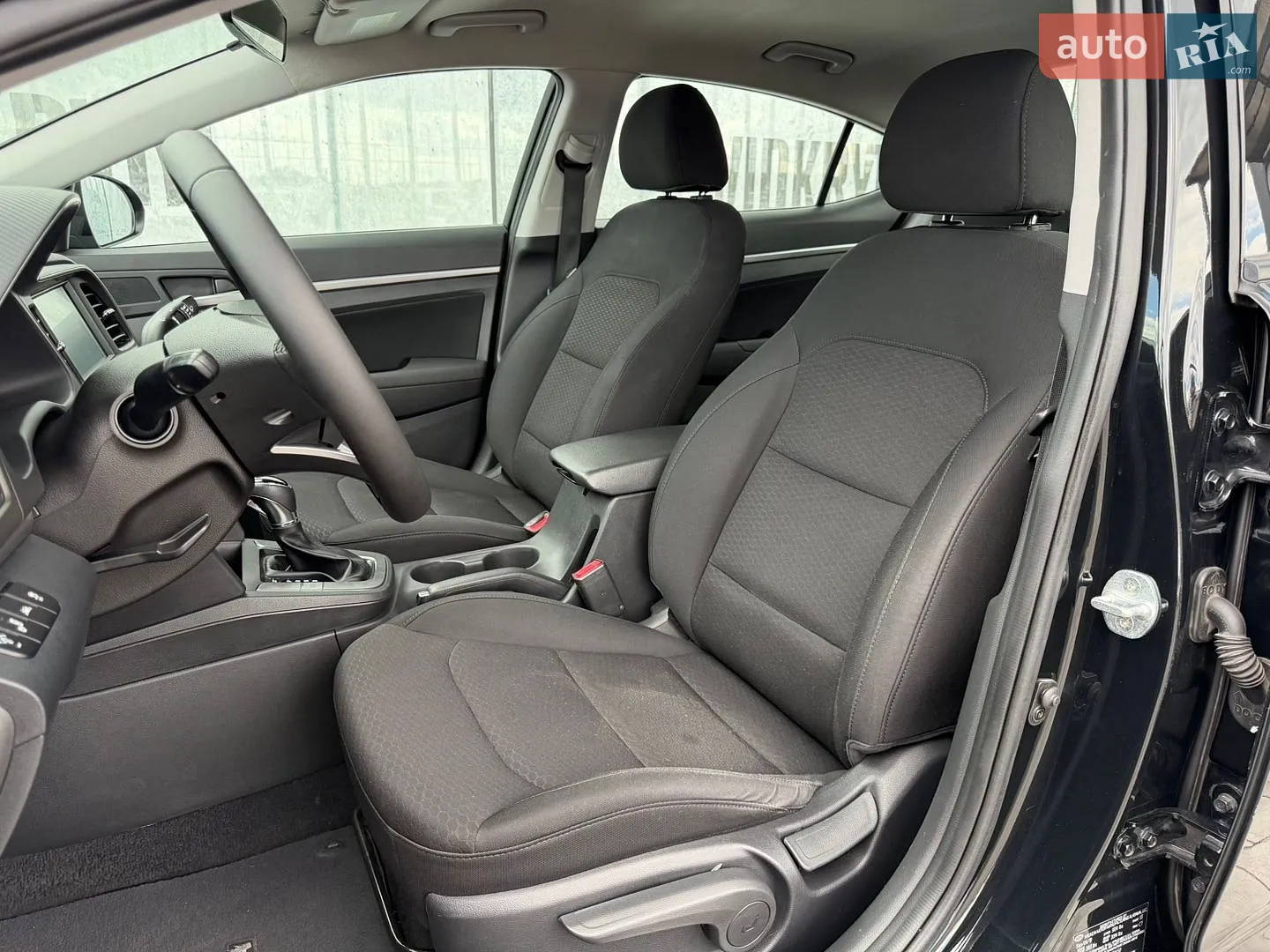 2019 Hyundai Elantra - мініатюра 33