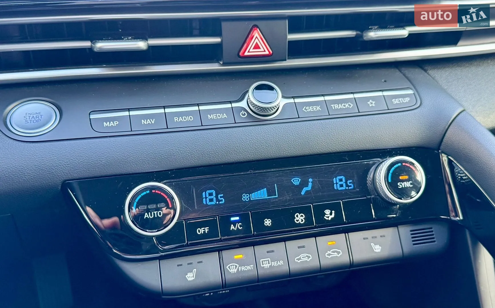 2023 Hyundai Elantra - мініатюра 23