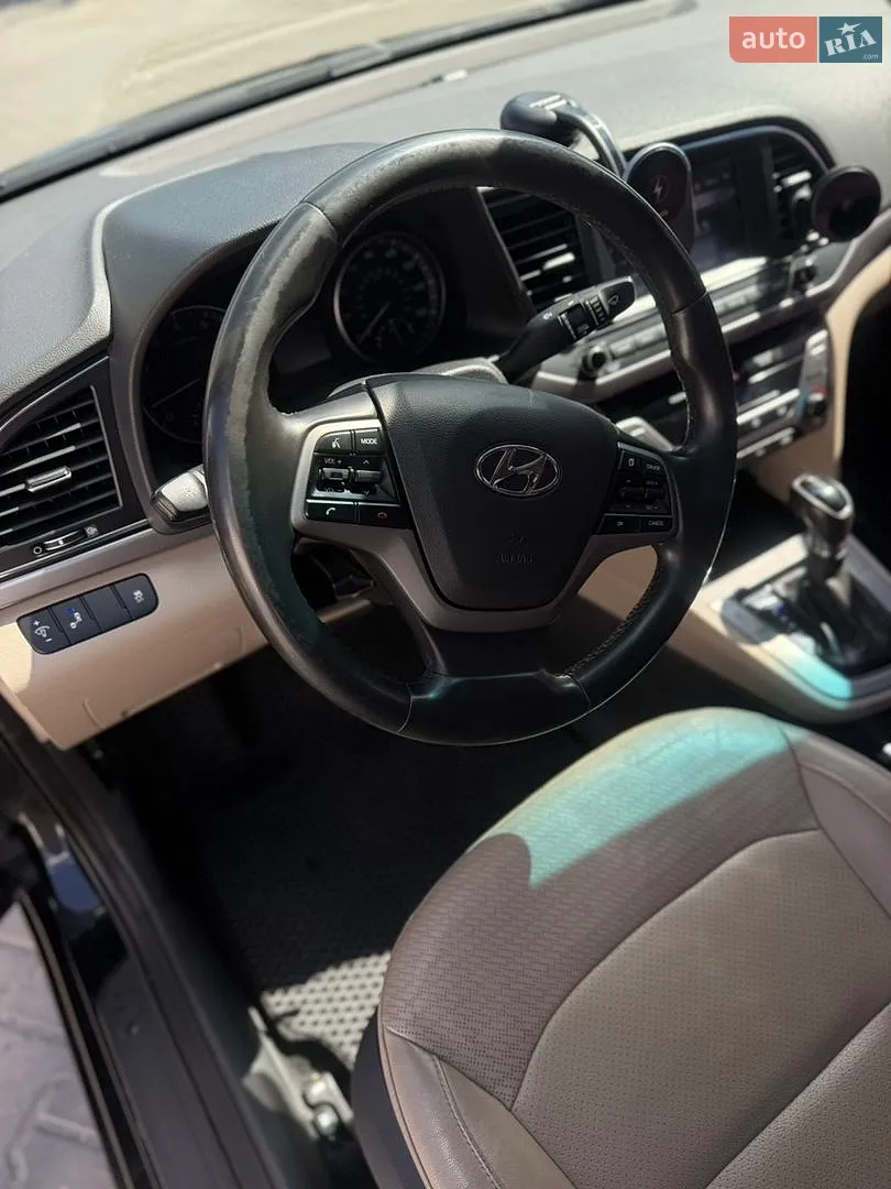 2016 Hyundai Elantra - мініатюра 12