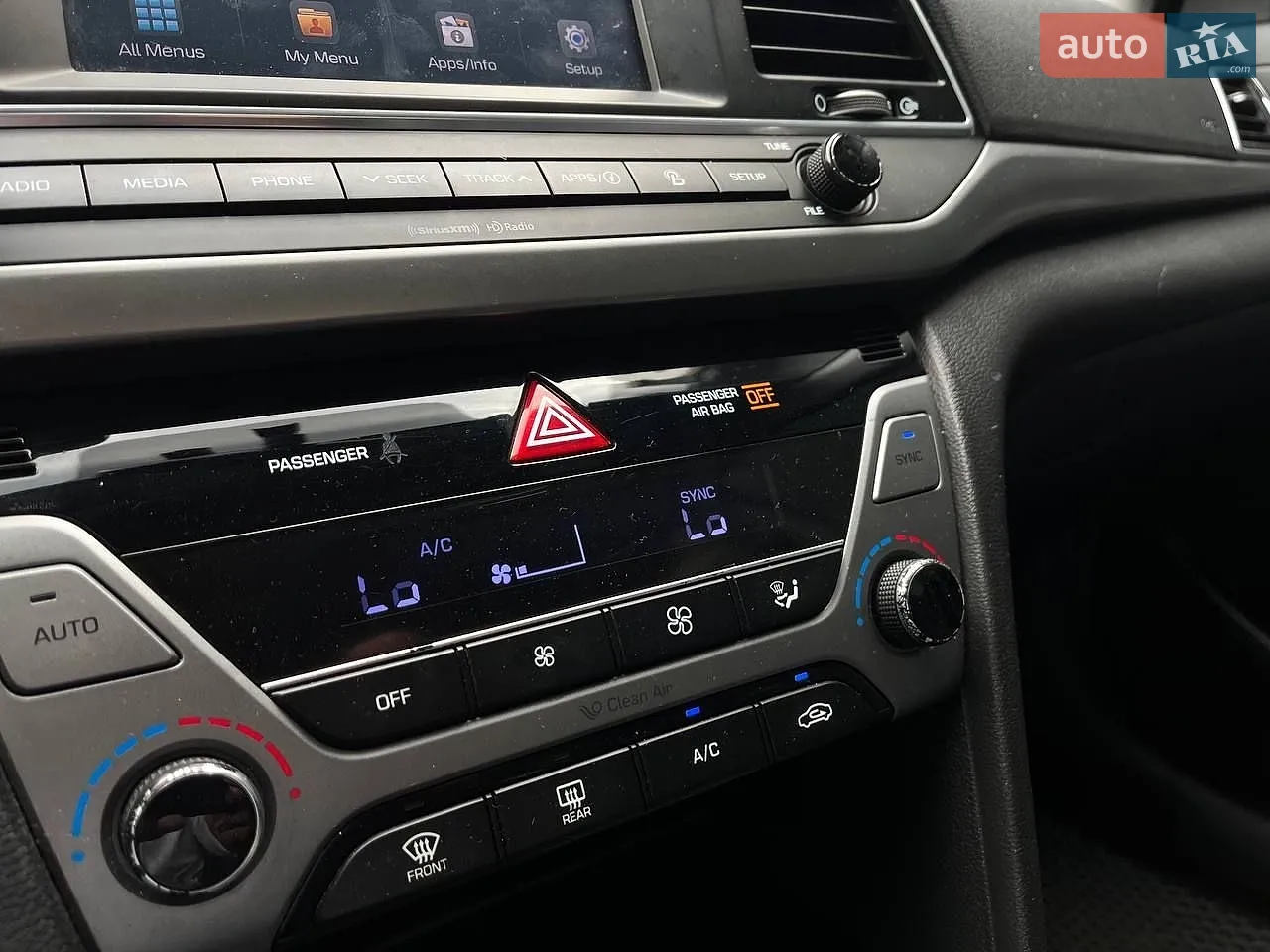 2016 Hyundai Elantra - мініатюра 25