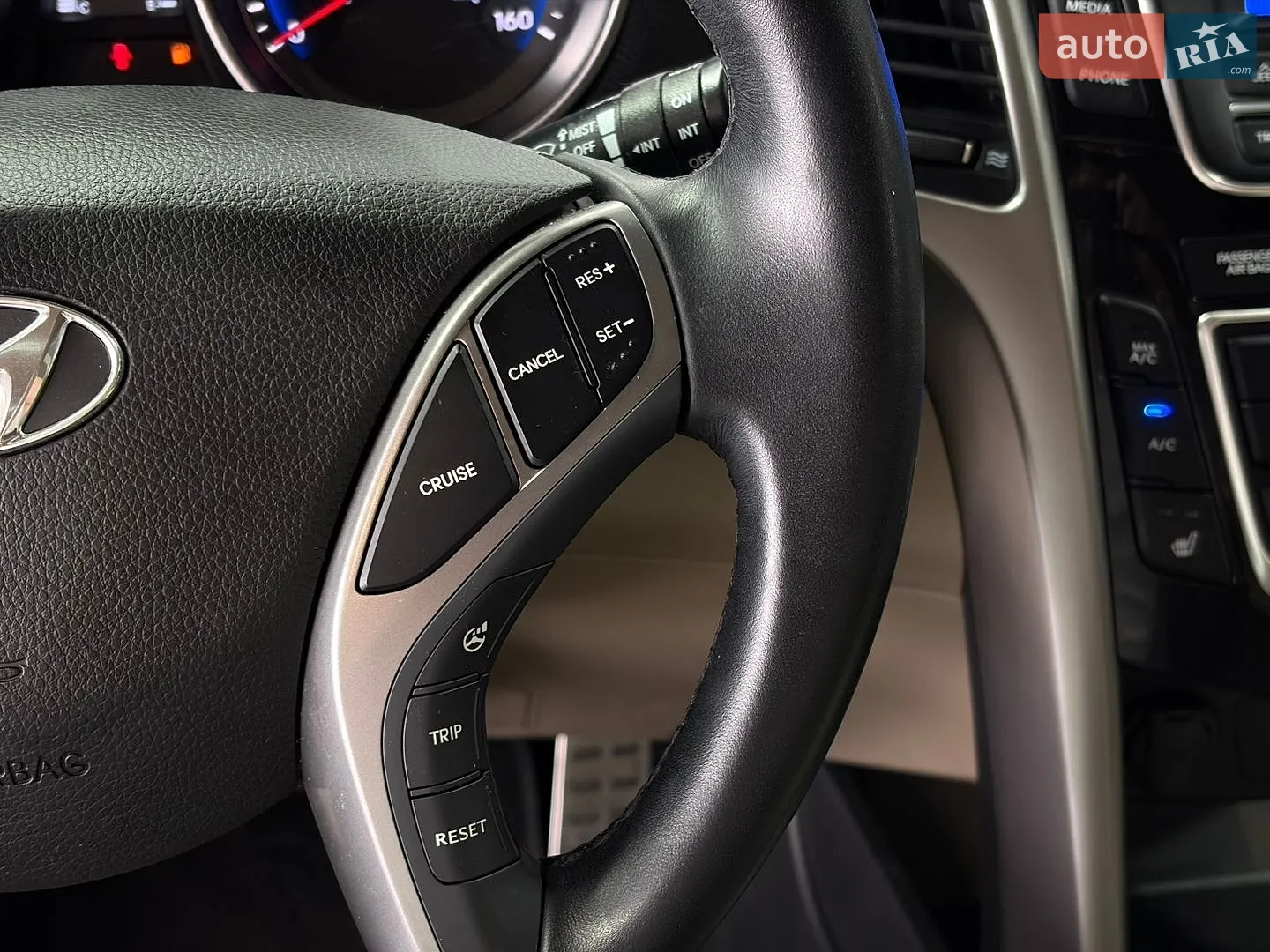 2015 Hyundai Elantra - мініатюра 10