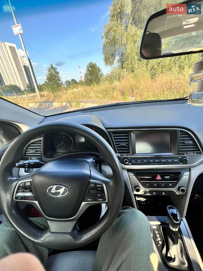 2016 Hyundai Elantra - мініатюра 15