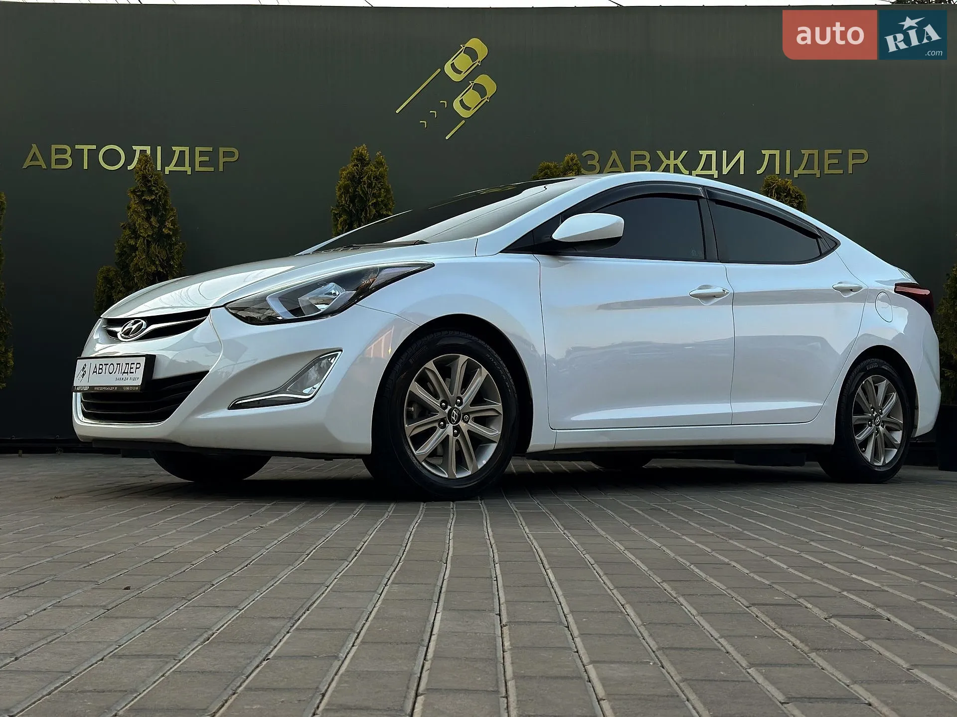 2015 Hyundai Elantra - мініатюра 11