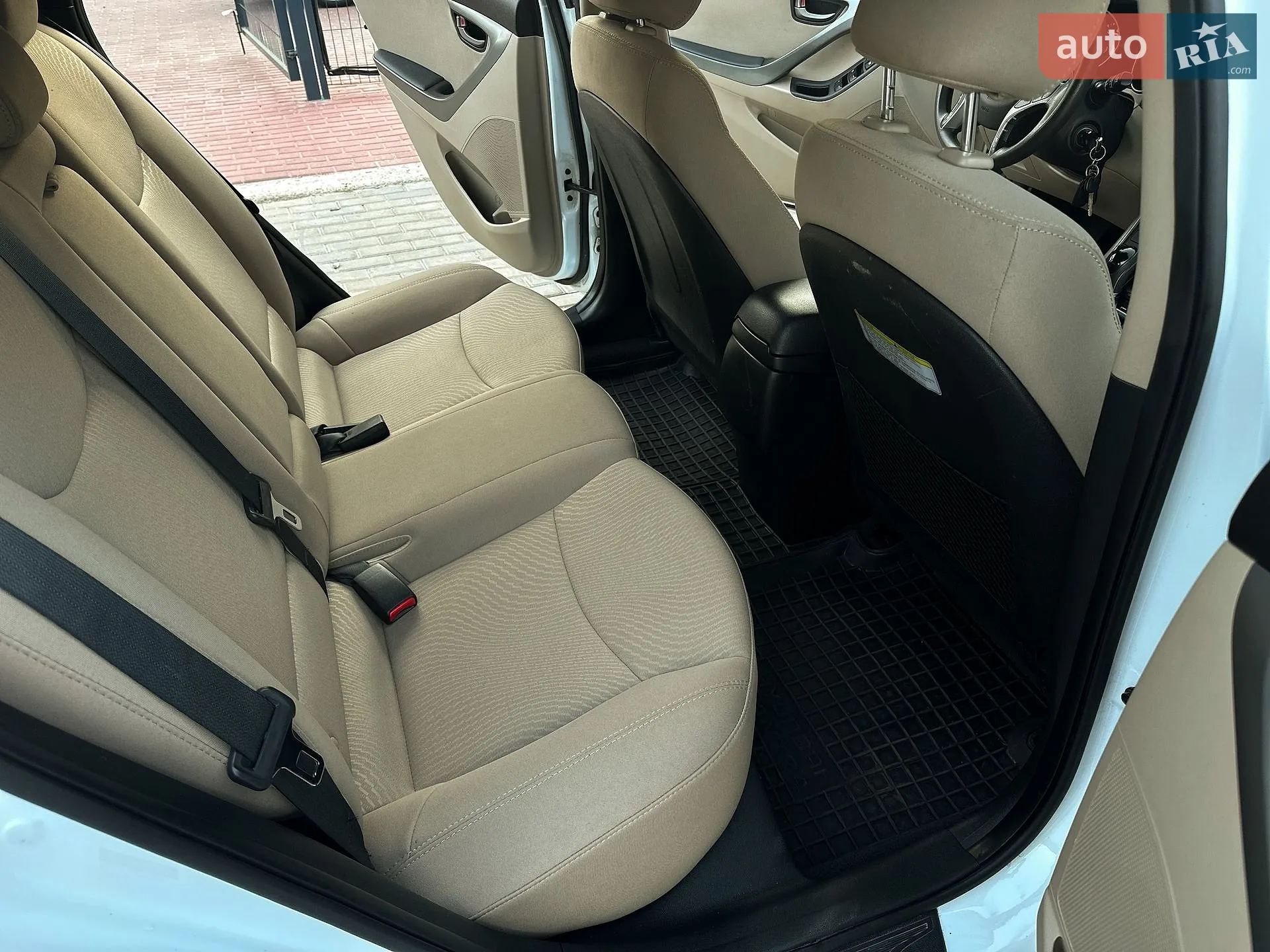 2015 Hyundai Elantra - мініатюра 49