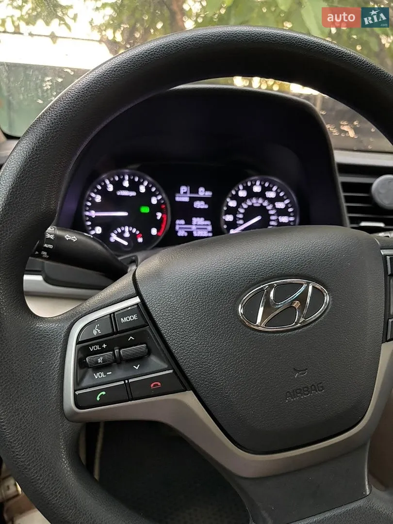 2016 Hyundai Elantra - мініатюра 22
