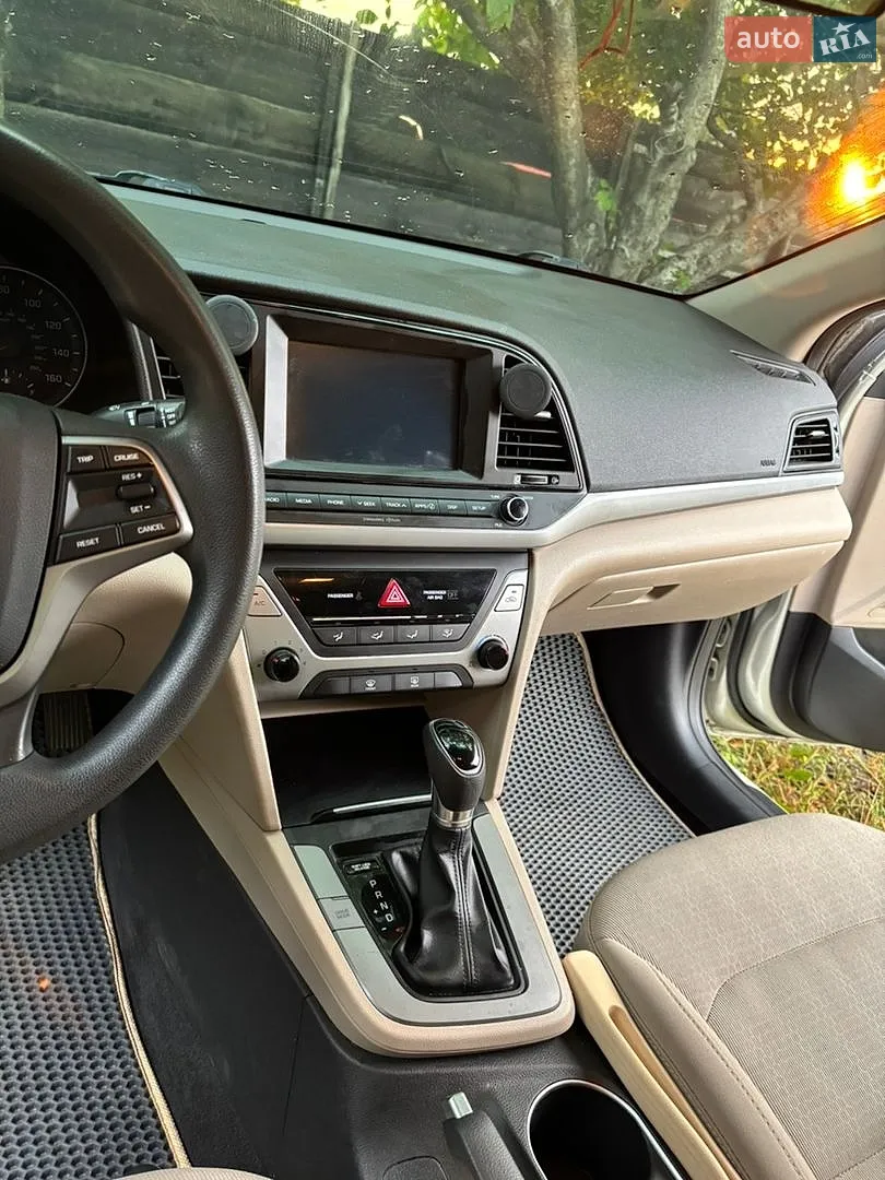 2016 Hyundai Elantra - мініатюра 34