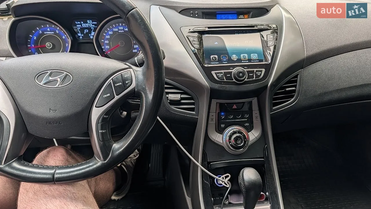 2013 Hyundai Elantra - мініатюра 8