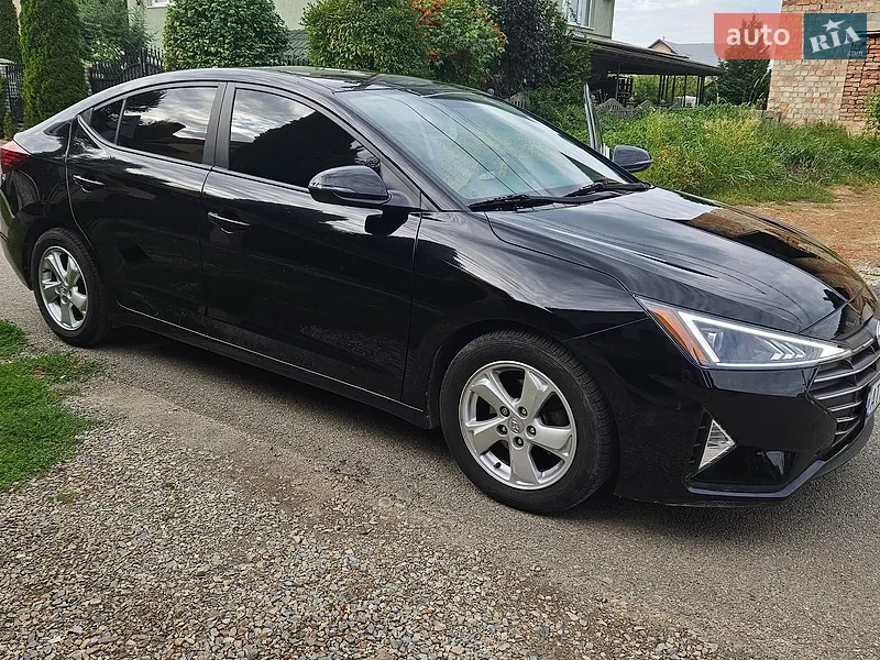 Hyundai Elantra