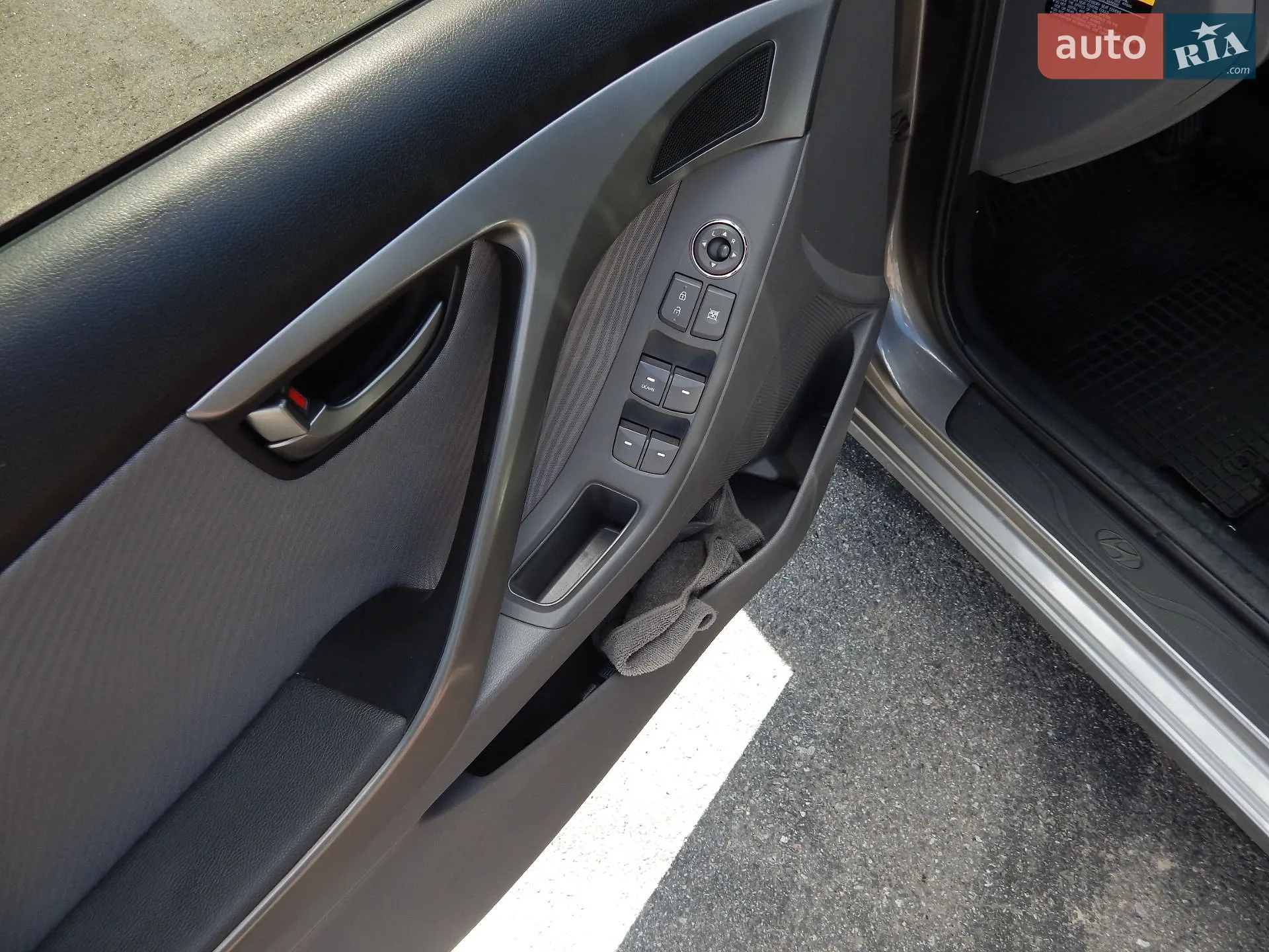2013 Hyundai Elantra - мініатюра 16