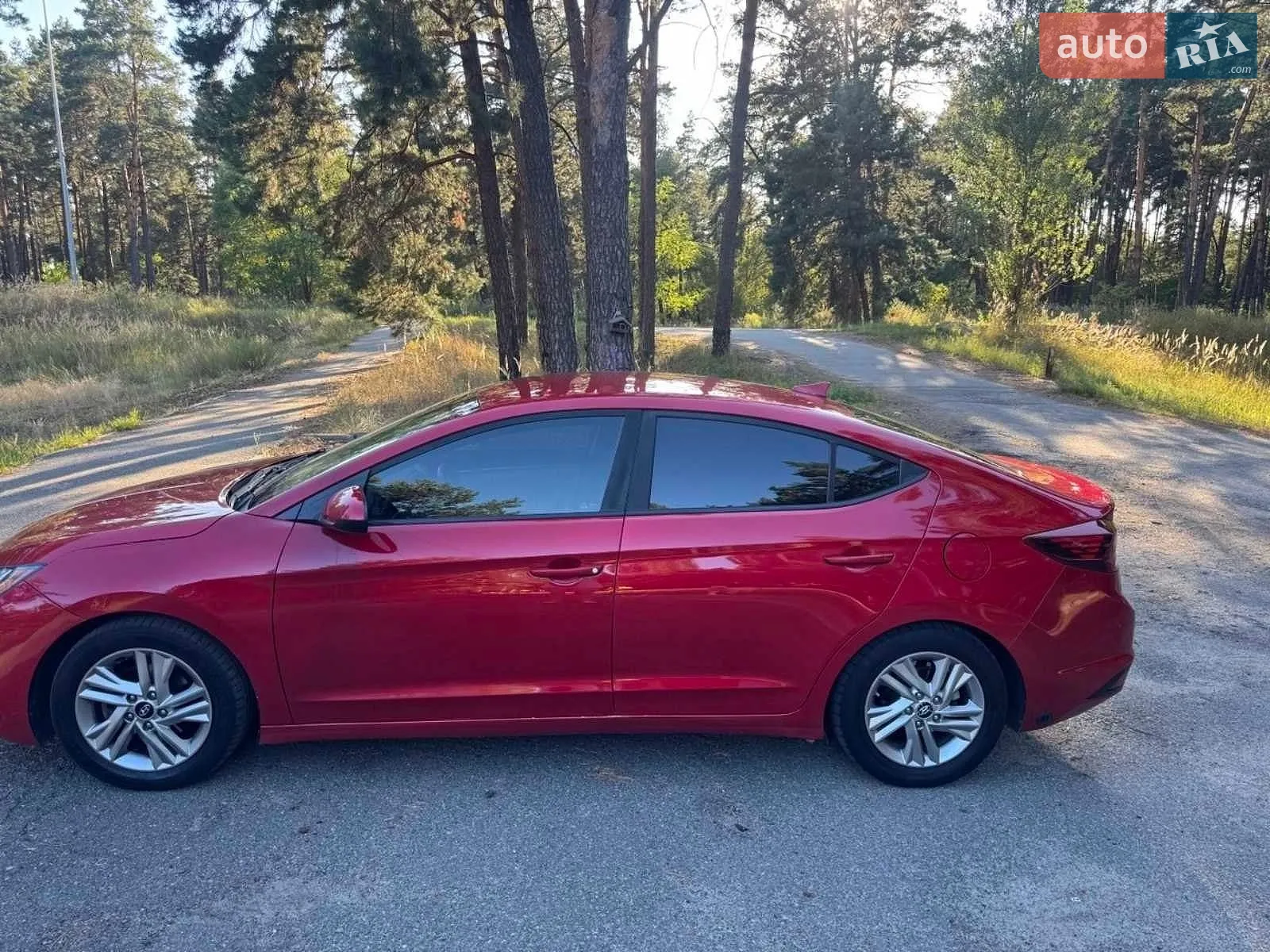 2019 Hyundai Elantra - мініатюра 3