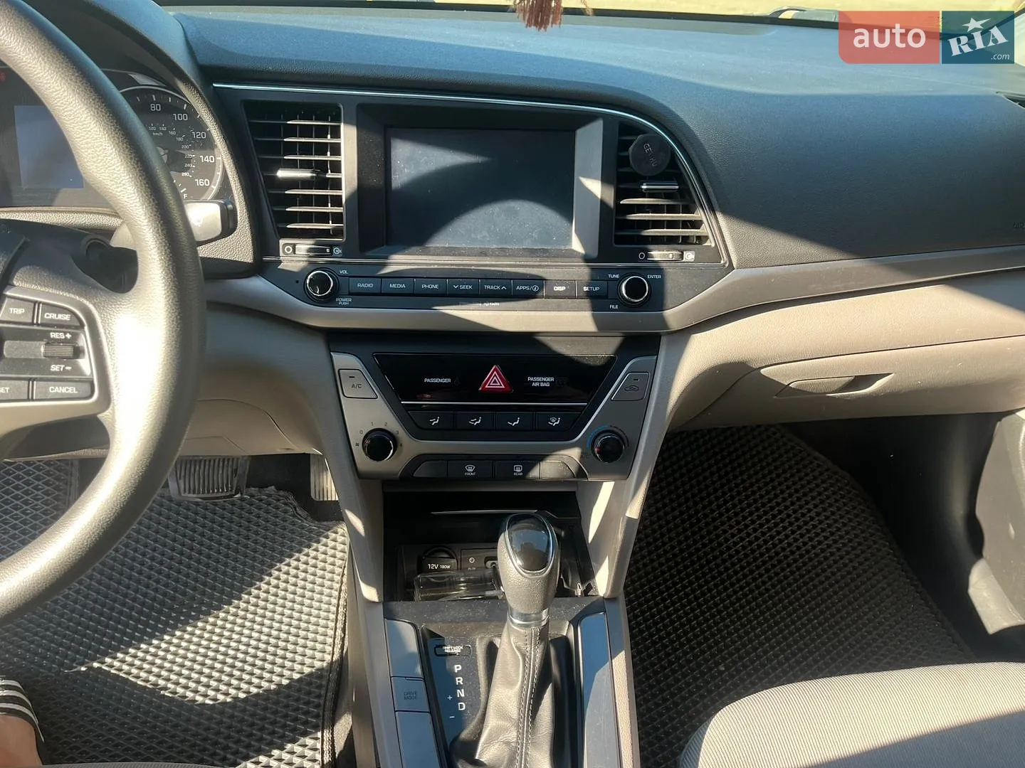 2016 Hyundai Elantra - мініатюра 11