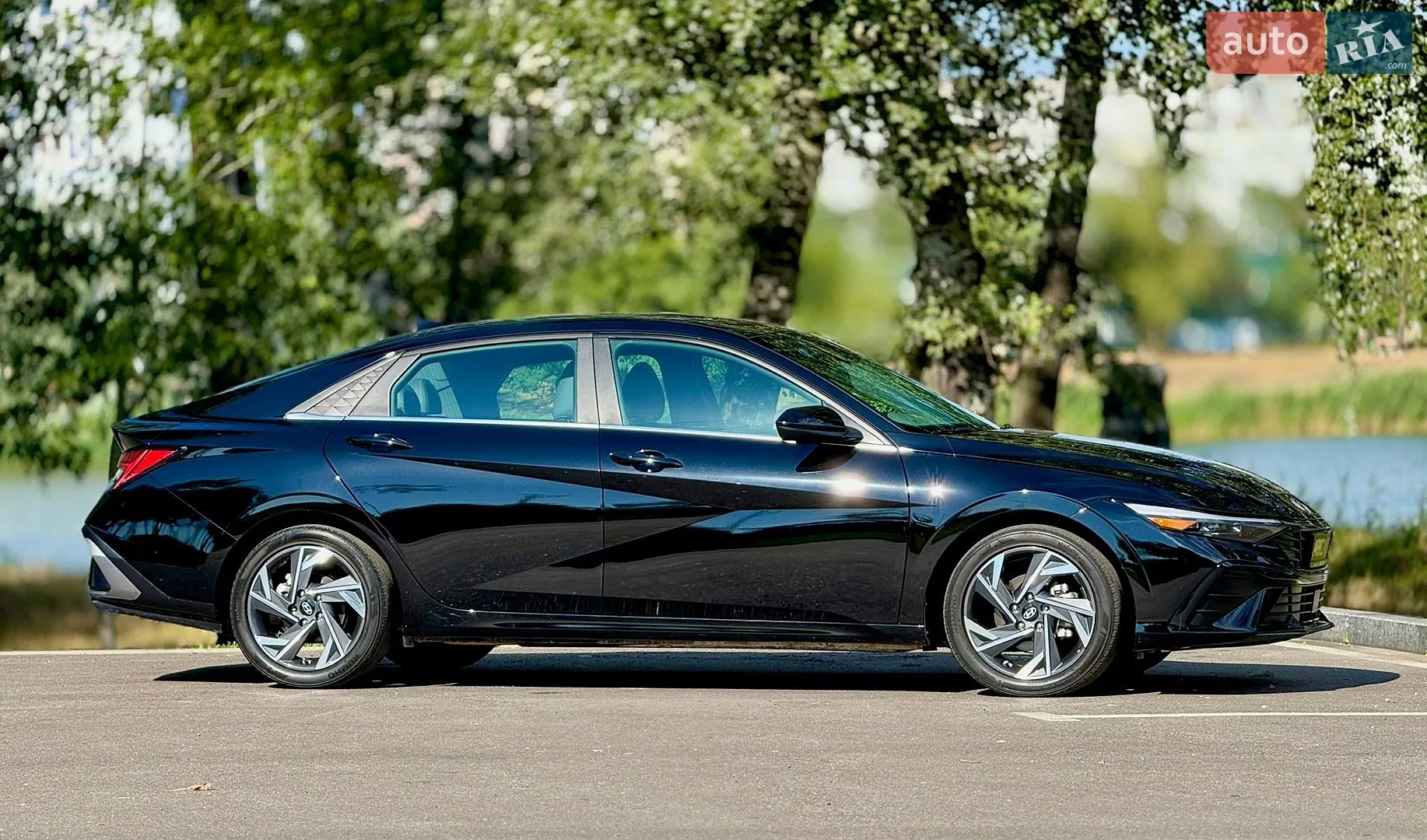 2024 Hyundai Elantra - мініатюра 3