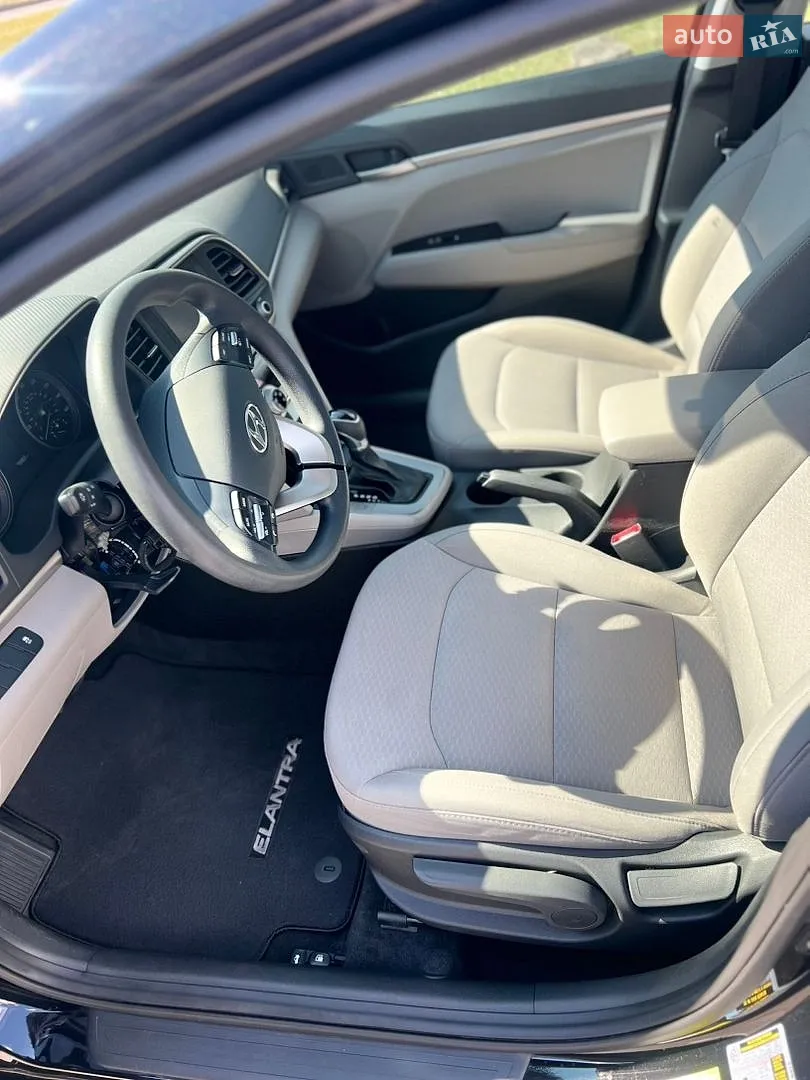 2019 Hyundai Elantra - мініатюра 19