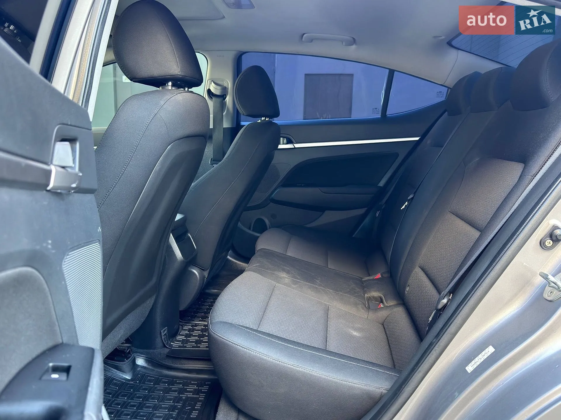 2019 Hyundai Elantra - мініатюра 12