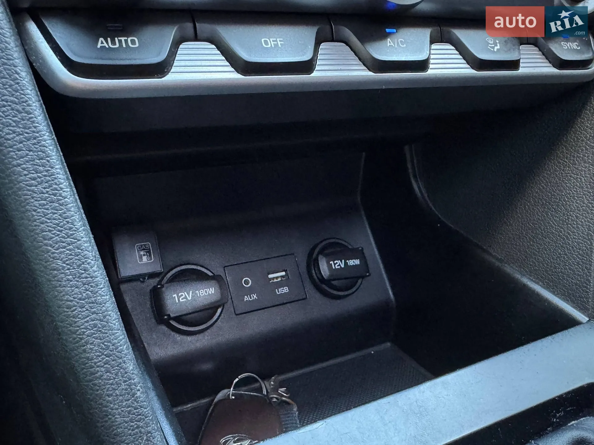 2019 Hyundai Elantra - мініатюра 23