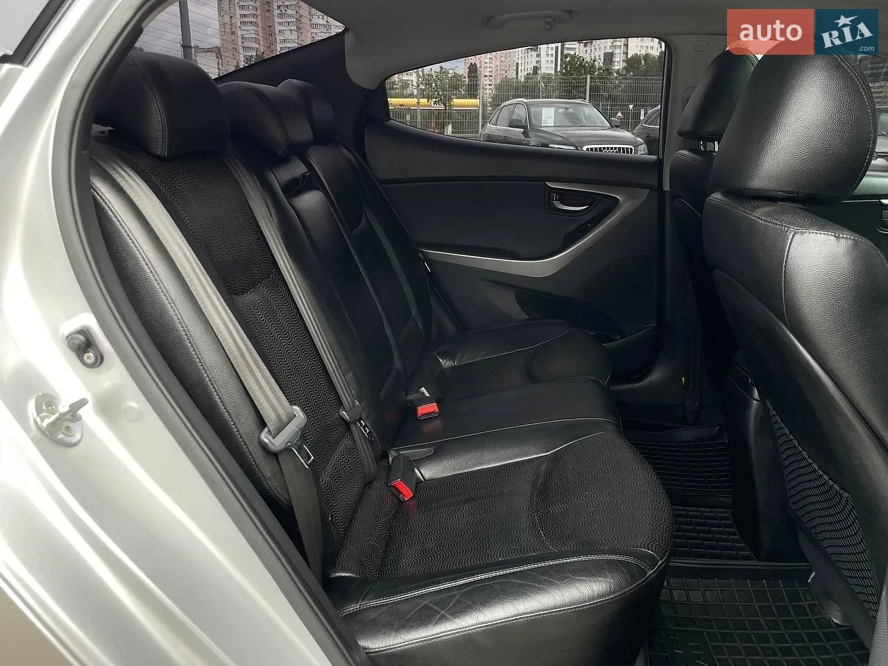 2012 Hyundai Elantra - мініатюра 11