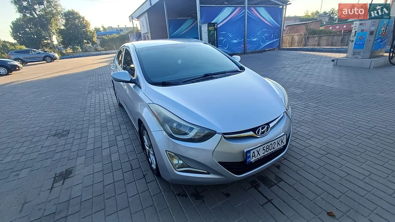 2013 Hyundai Elantra - мініатюра 16
