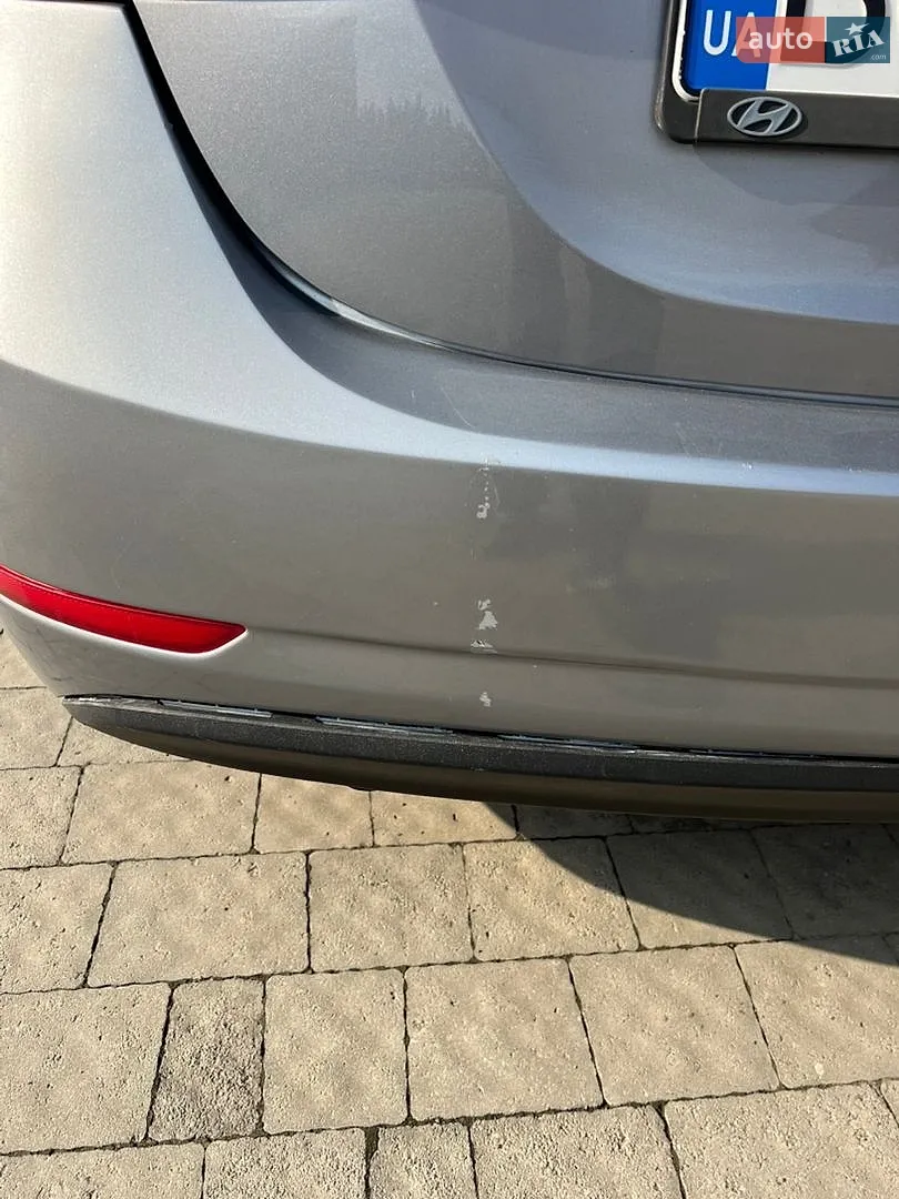 2015 Hyundai Elantra - мініатюра 17