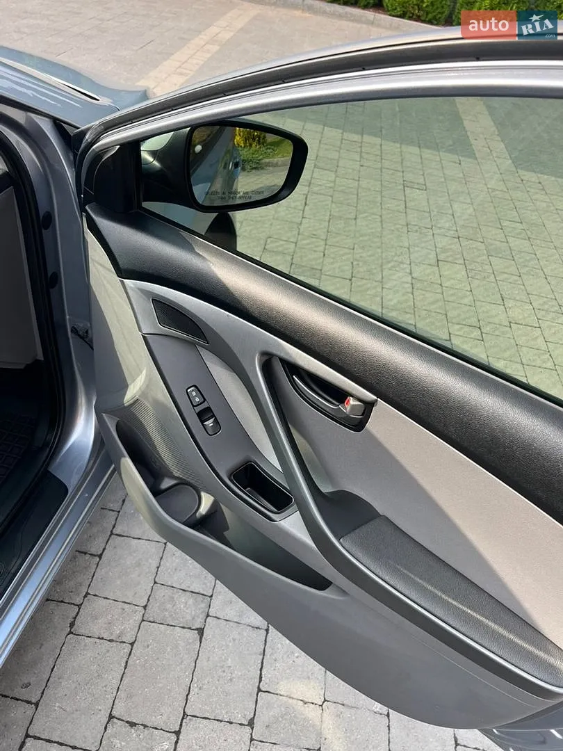 2015 Hyundai Elantra - мініатюра 22