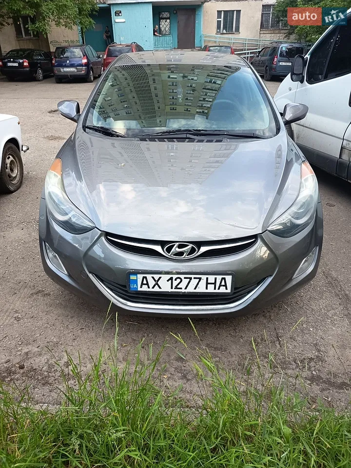 2014 Hyundai Elantra - мініатюра 13