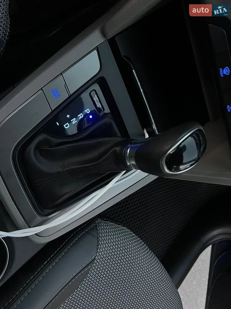 2016 Hyundai Elantra - мініатюра 29