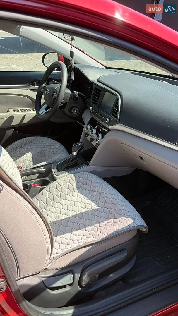 2018 Hyundai Elantra - мініатюра 12