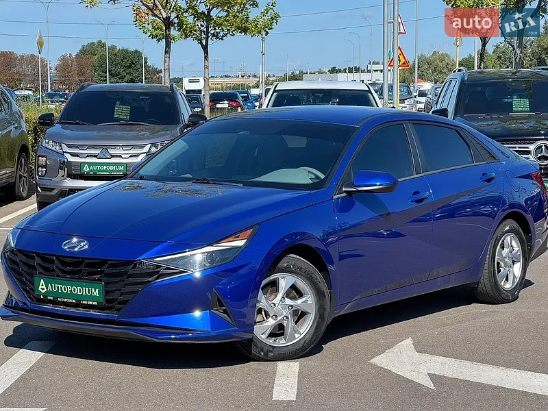 Hyundai Elantra 2023