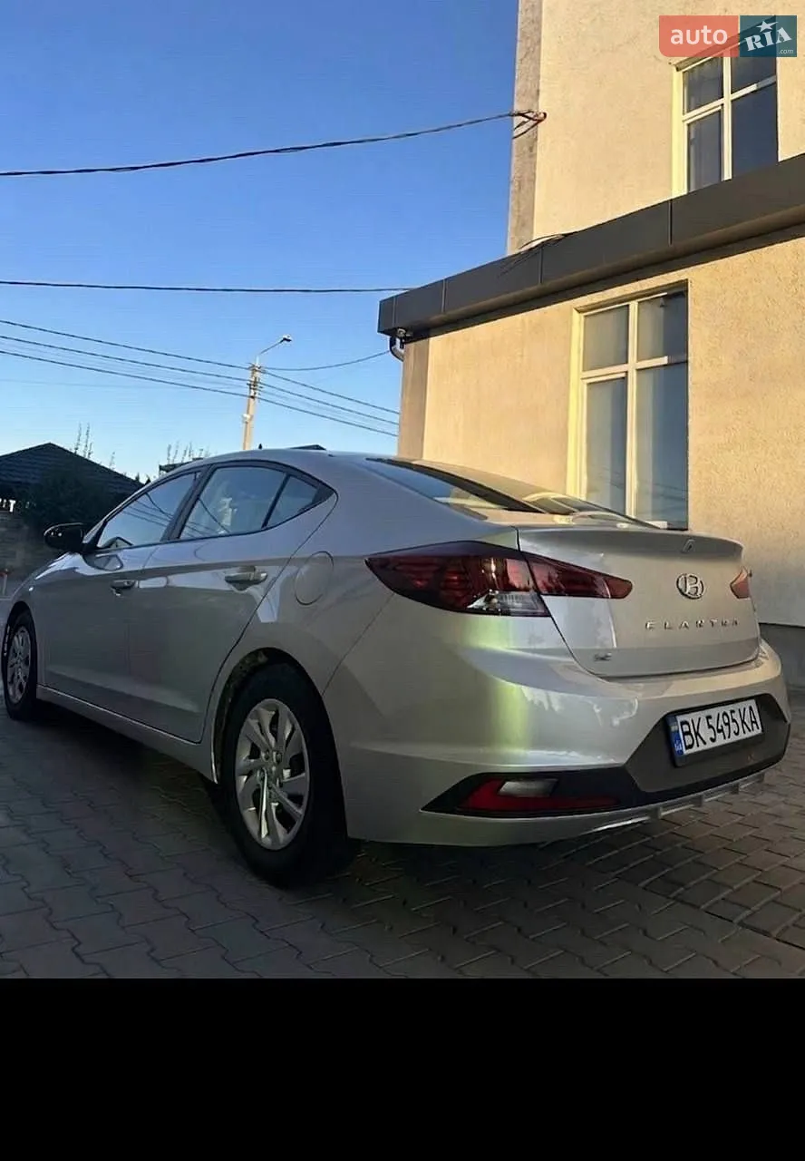 2018 Hyundai Elantra - мініатюра 9