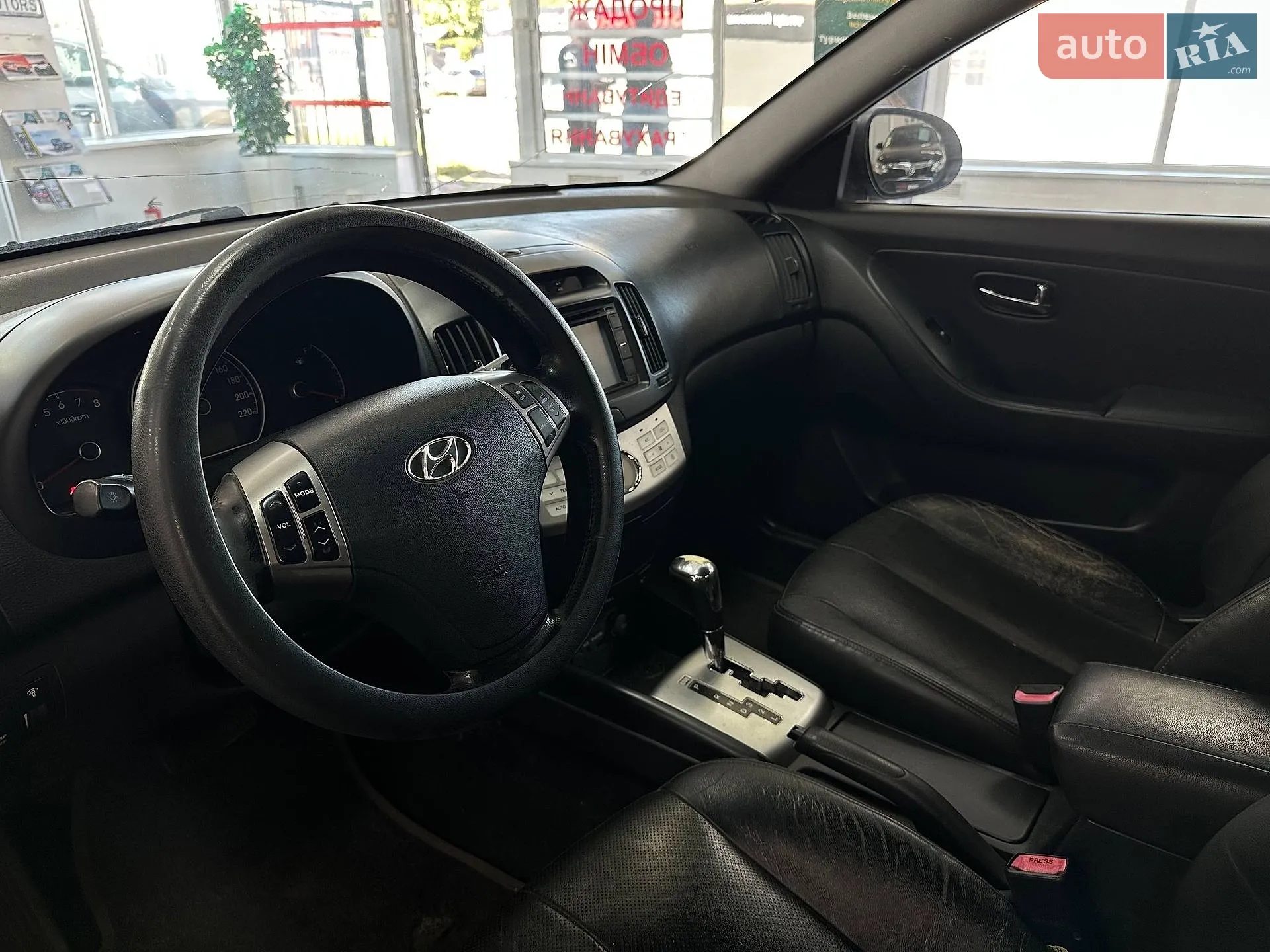 2010 Hyundai Elantra - мініатюра 16