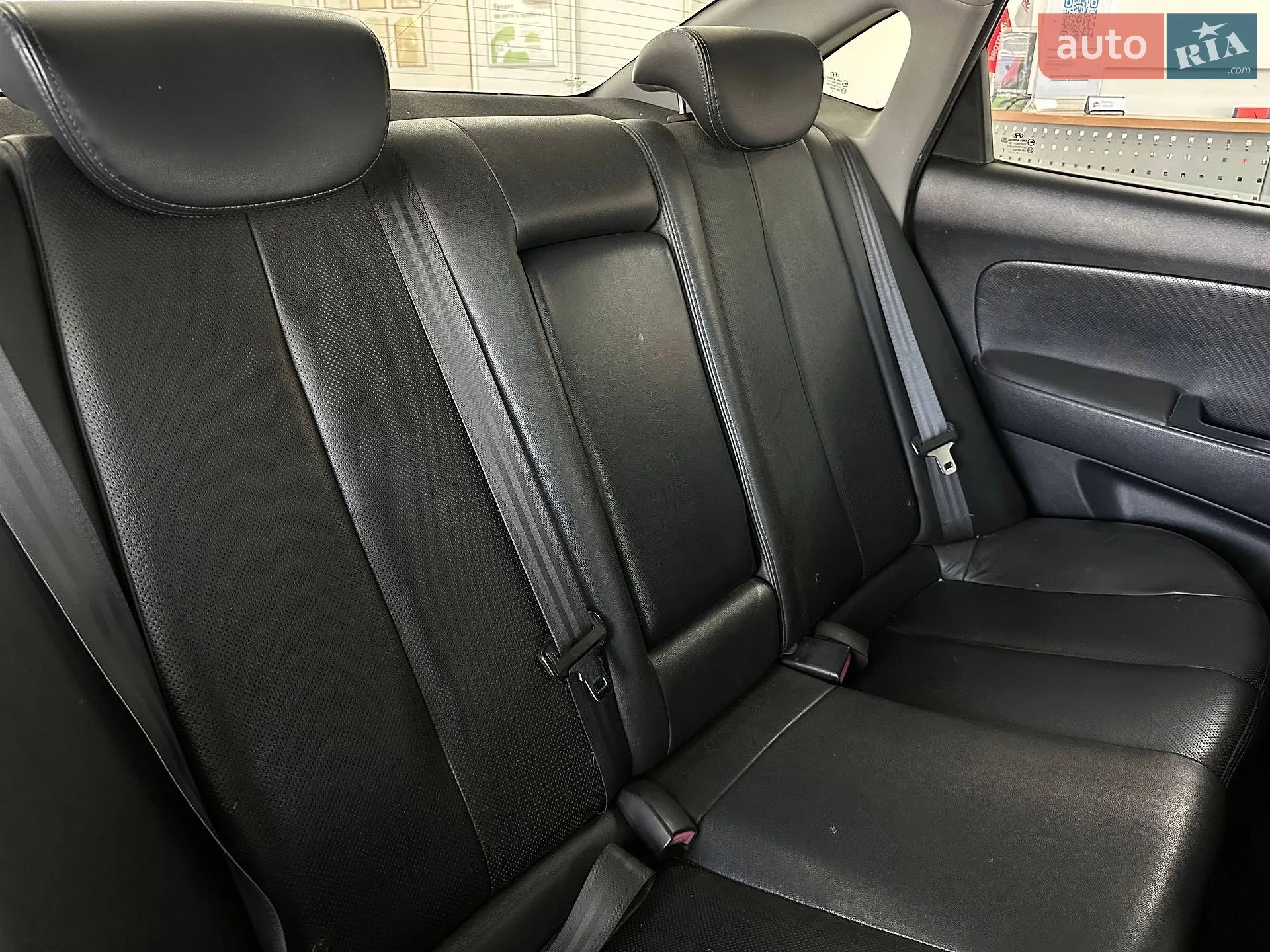 2010 Hyundai Elantra - мініатюра 23