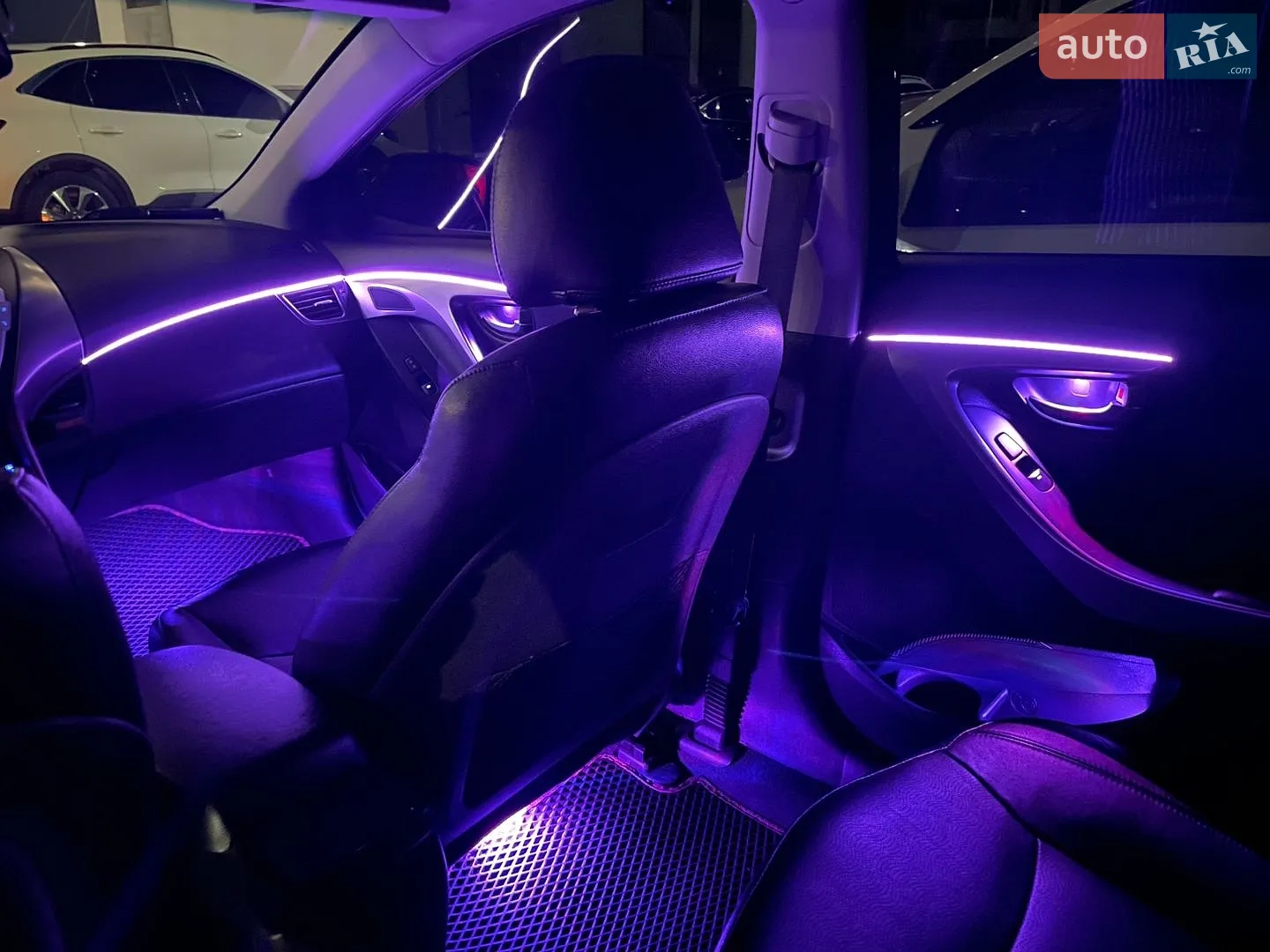 2013 Hyundai Elantra - мініатюра 19