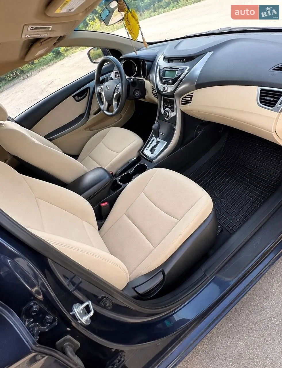 2011 Hyundai Elantra - мініатюра 6