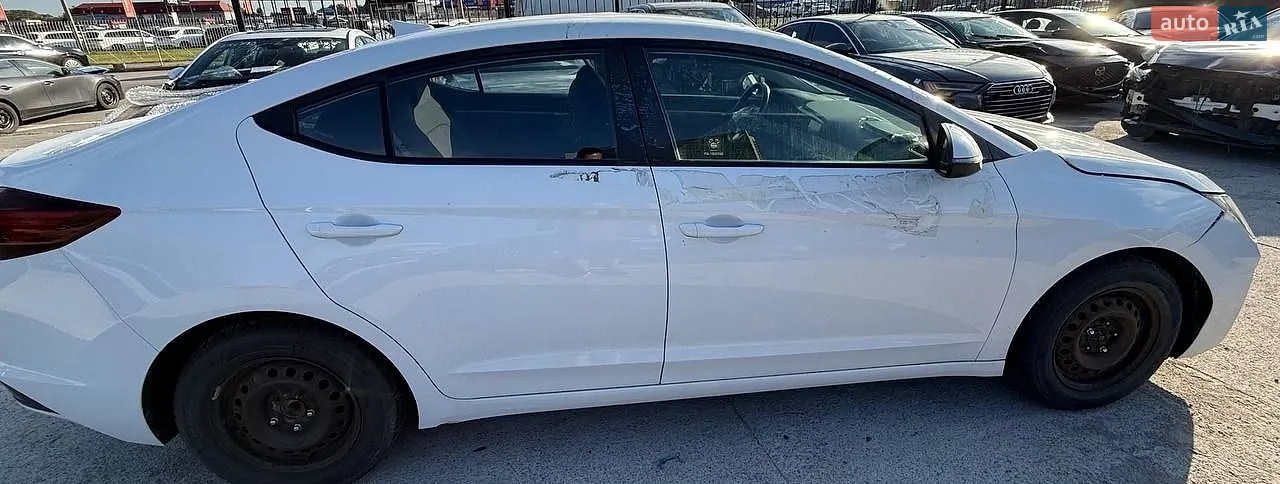 2019 Hyundai Elantra - мініатюра 28