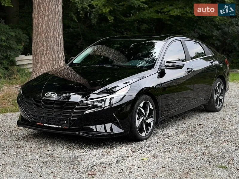 Hyundai Elantra 2023