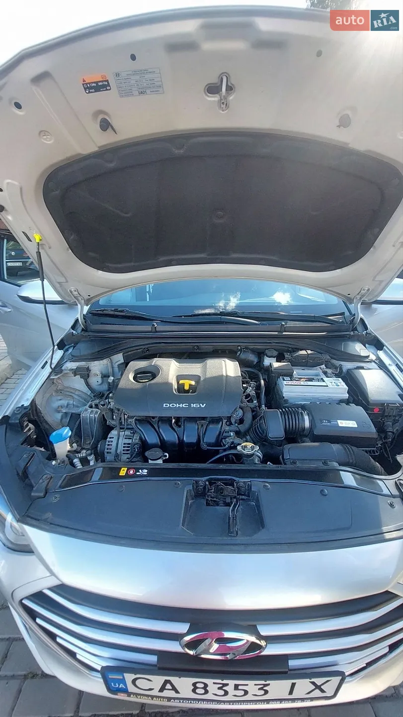 2018 Hyundai Elantra - мініатюра 8