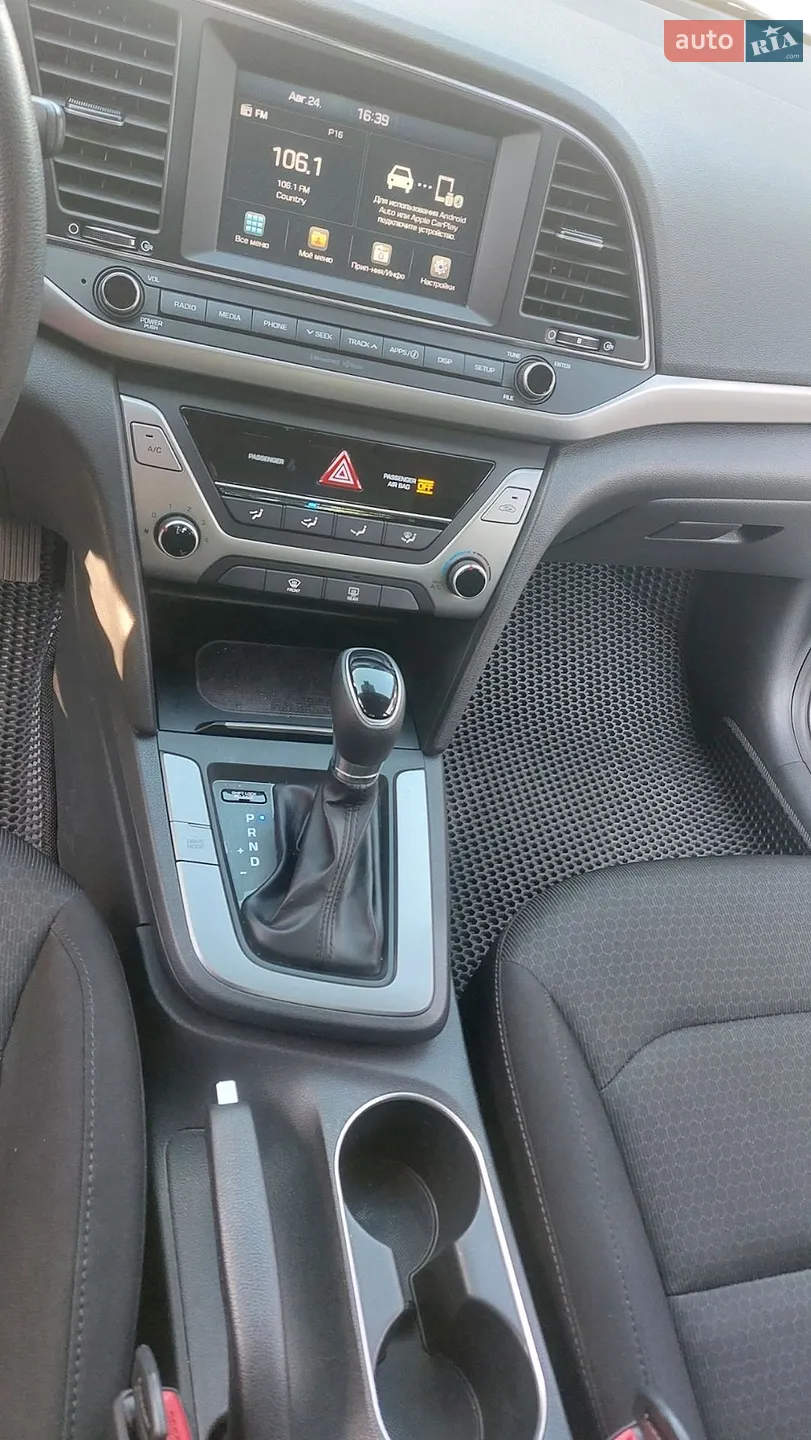 2018 Hyundai Elantra - мініатюра 12