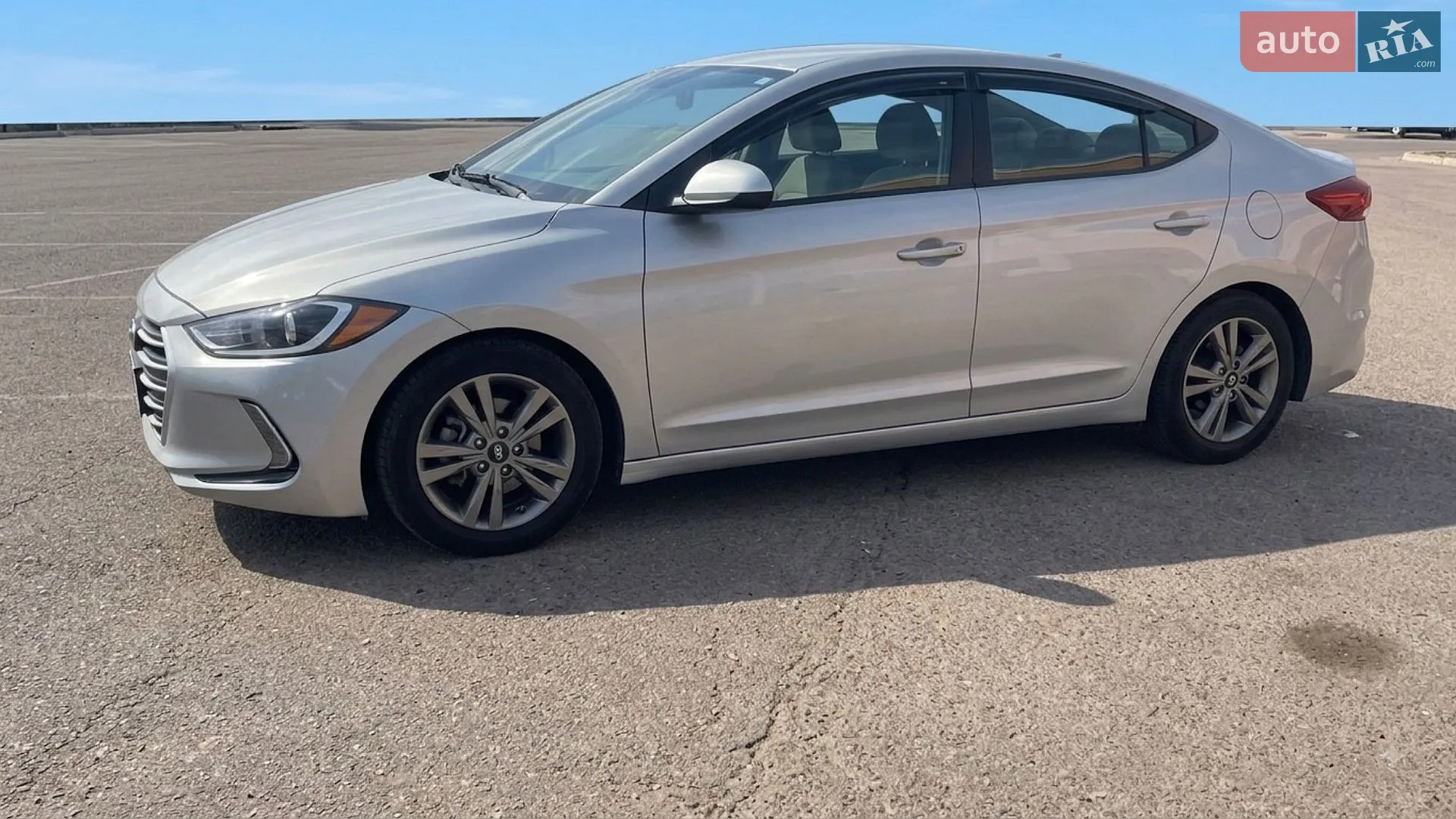 2018 Hyundai Elantra - мініатюра 17