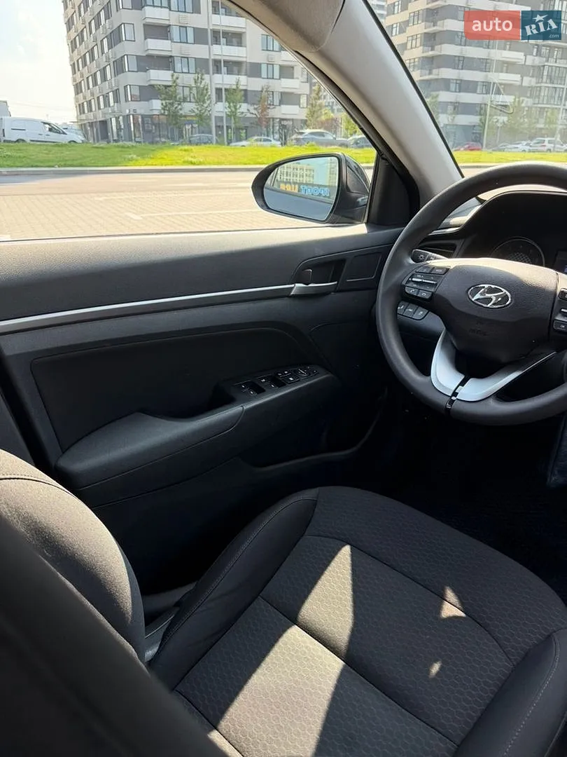 2019 Hyundai Elantra - мініатюра 38
