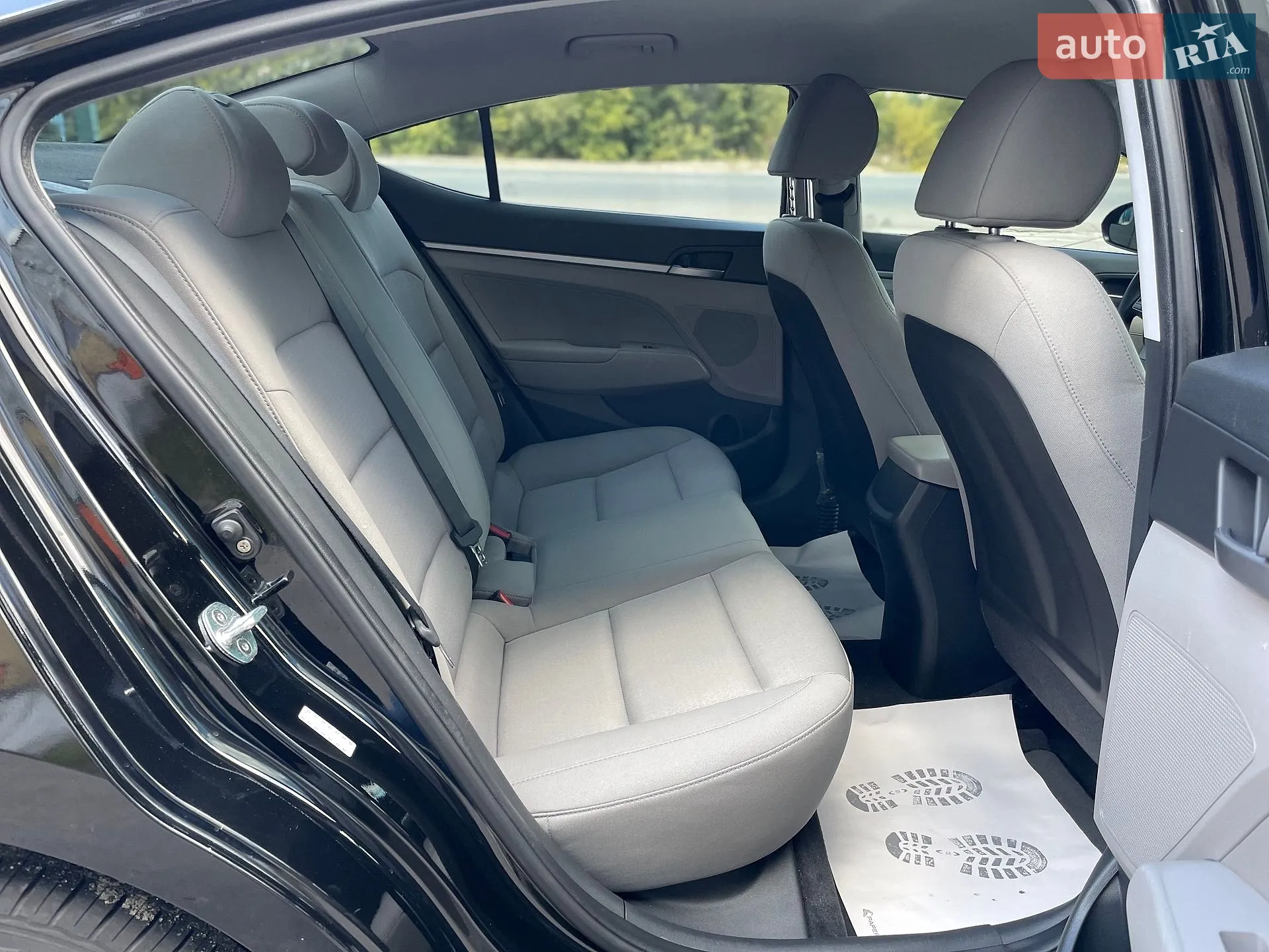 2017 Hyundai Elantra - мініатюра 38